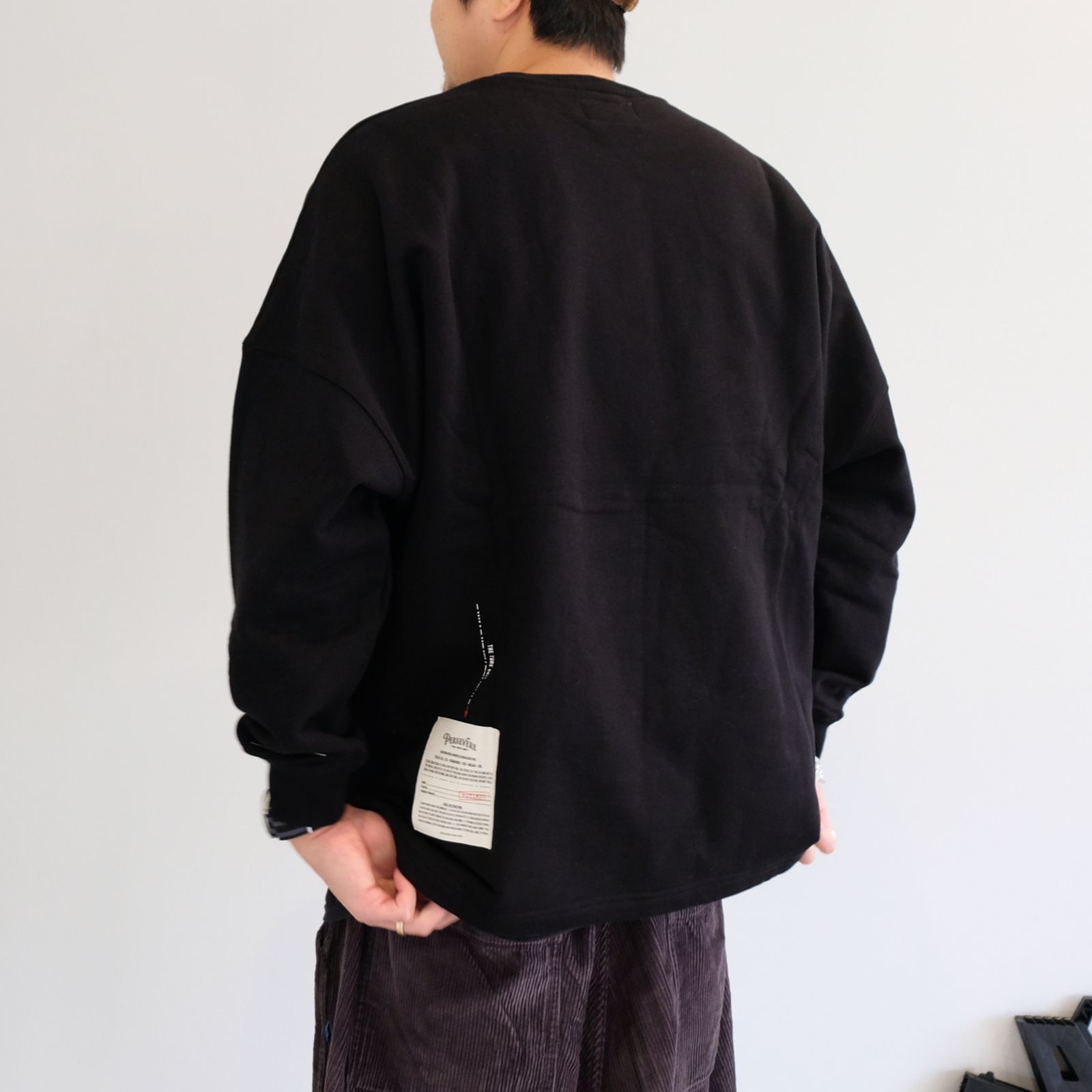[ラスト1点 M] フロントロゴ ドロップショルダー クルーネックスエットシャツ / morse code classic sweatshirt / ブラック