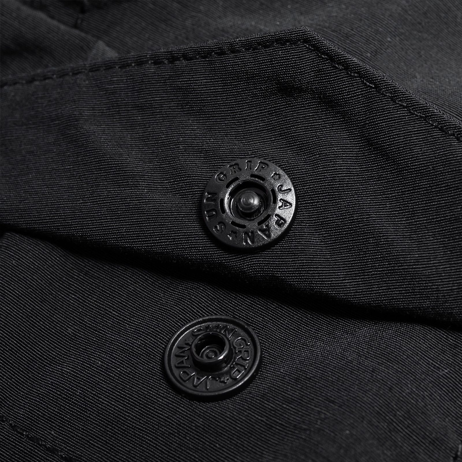 【ラスト1点 XL】water-repellent multi-pocket cargo pants / ブラック