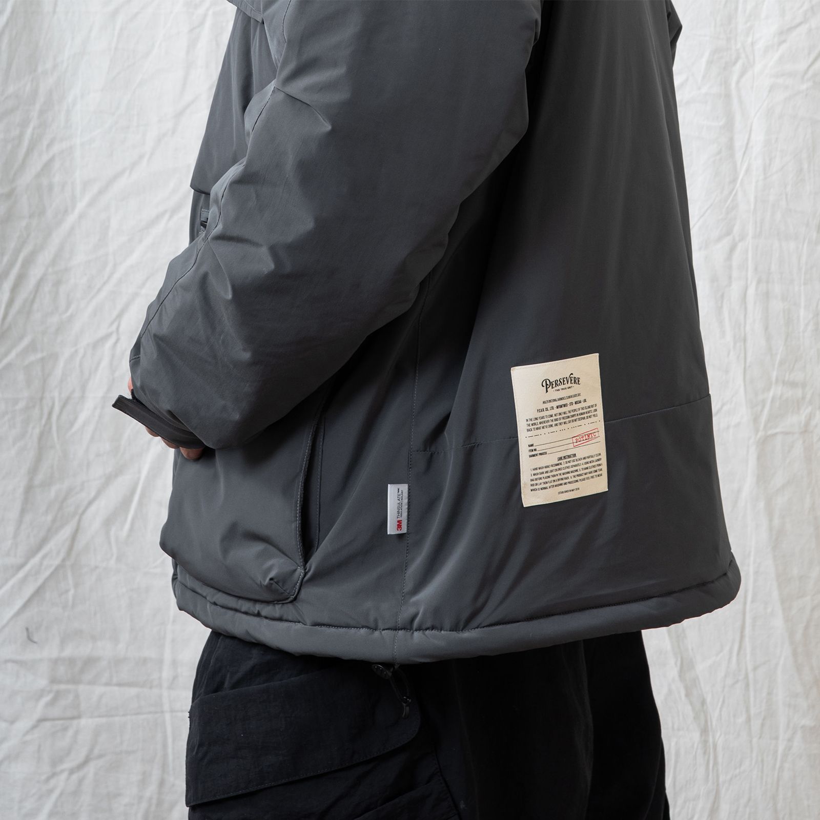 Persevere - 【ラスト1点 XL 】multi-pocket padded jacket / スモークグレー | Filo