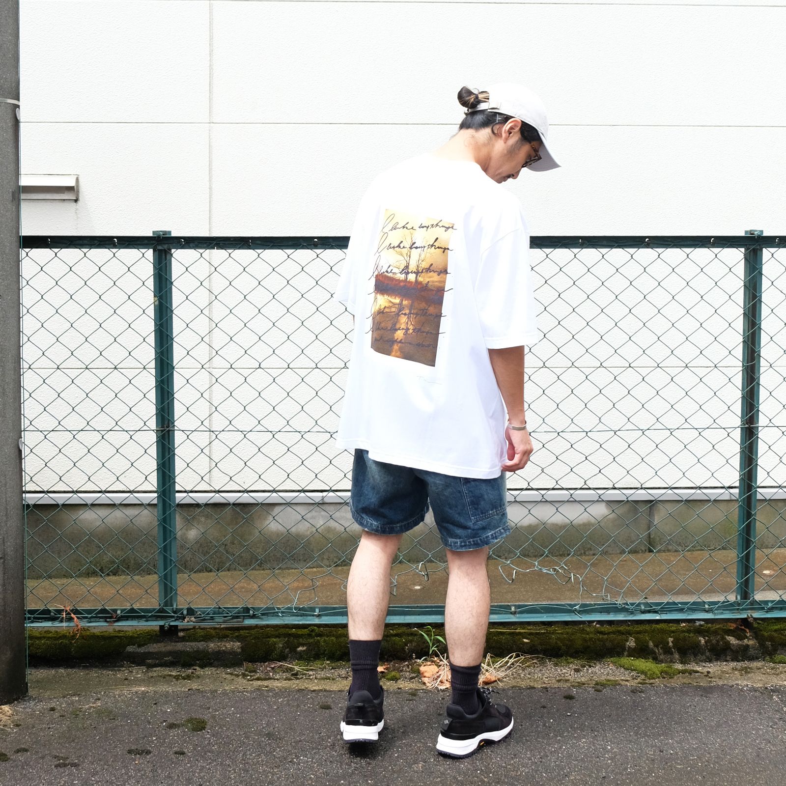 大人に勧めたいデニムショーツの着こなし