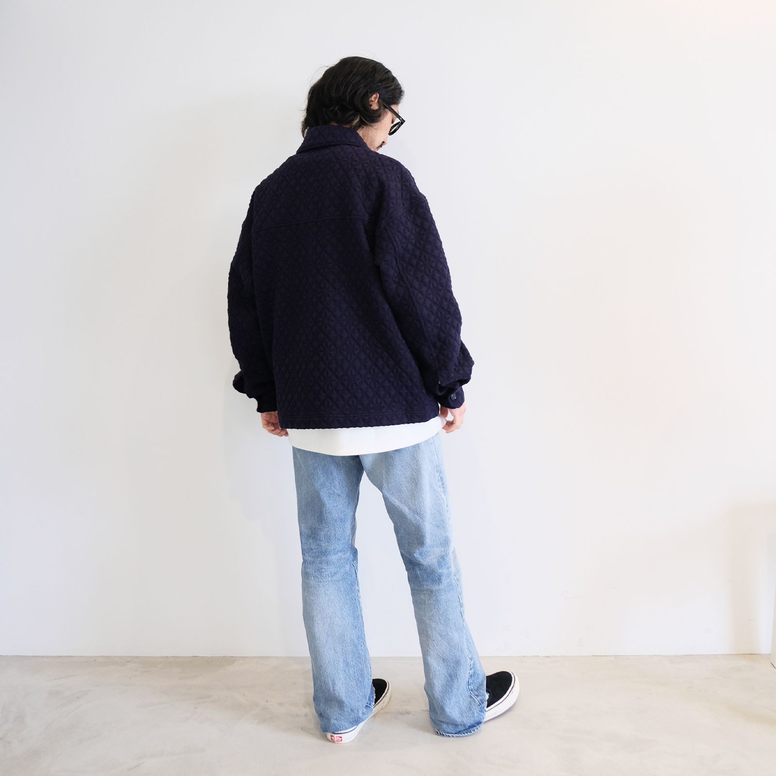 海の匂いも感じさせるCPOジャケットスタイル
