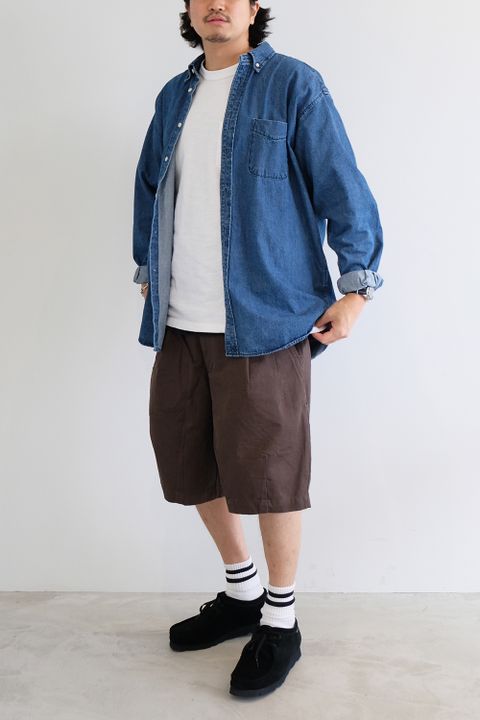 春のハーフパンツスタイルはシャツ合わせがお勧め