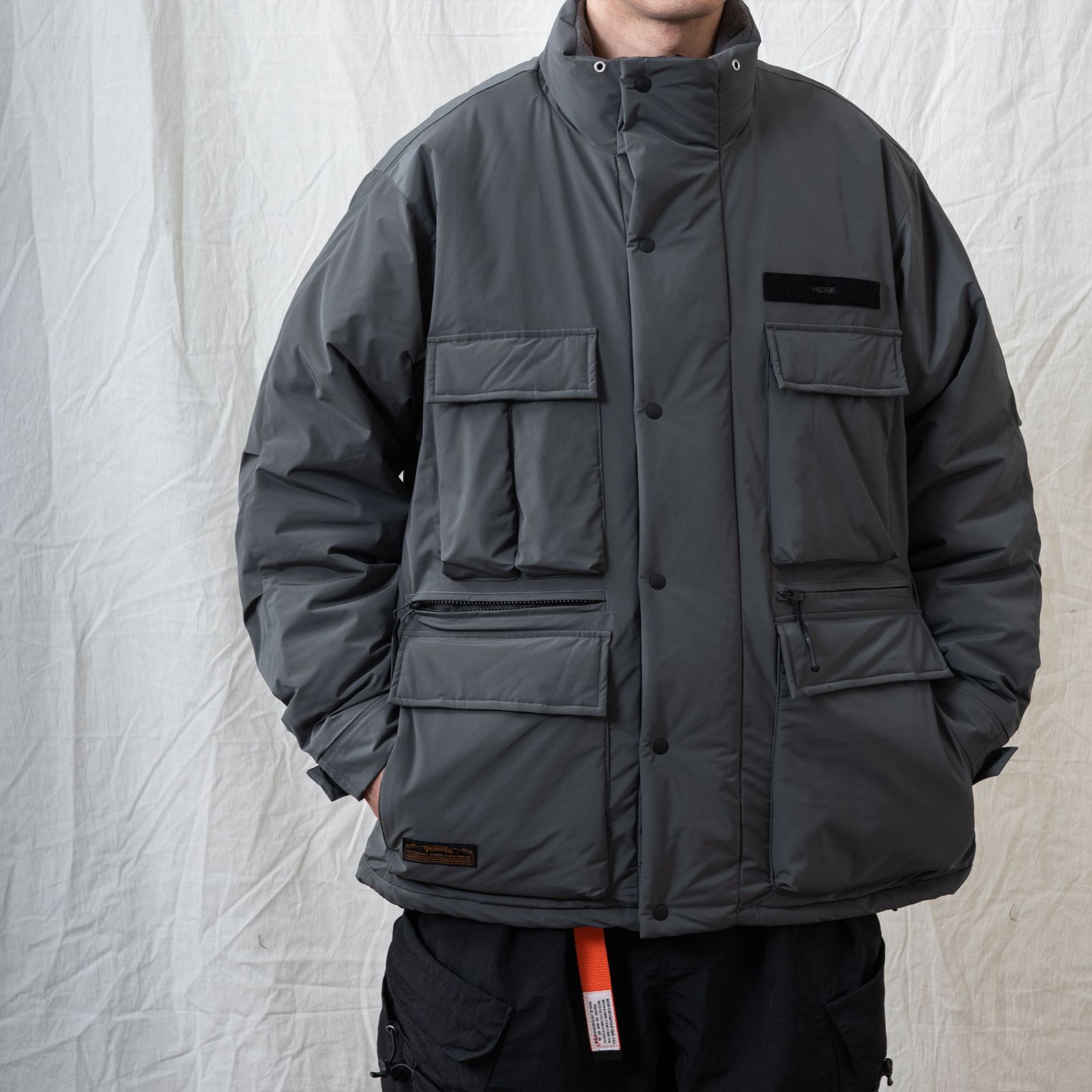 Persevere - 【ラスト1点 XL 】multi-pocket padded jacket / スモーク