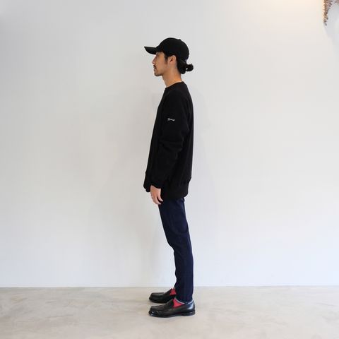 現代らしさを取り入れつつも綺麗さも意識したカジュアルコーデ