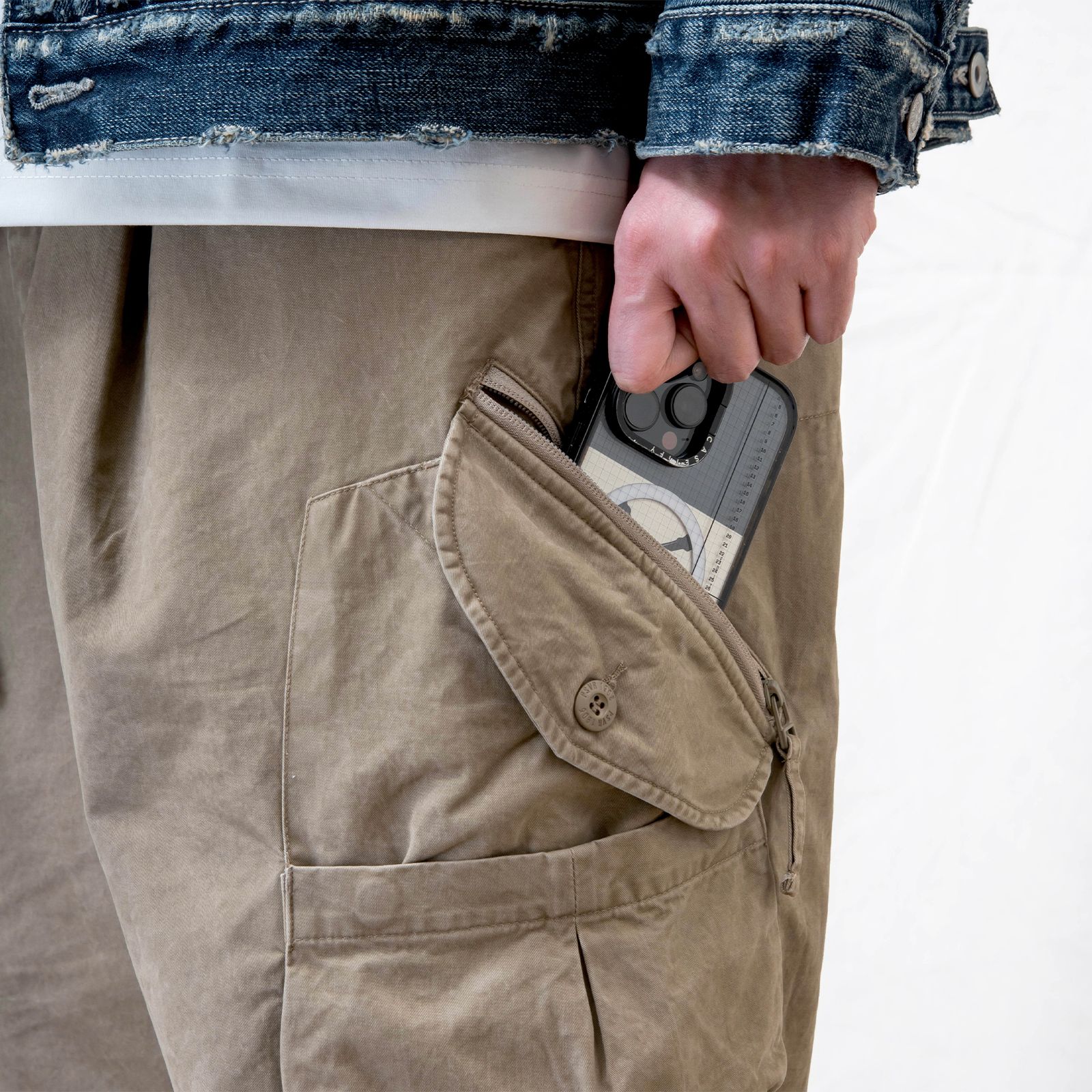 【ラスト1点 XL 】unique pocket design tapered pants / カーキ
