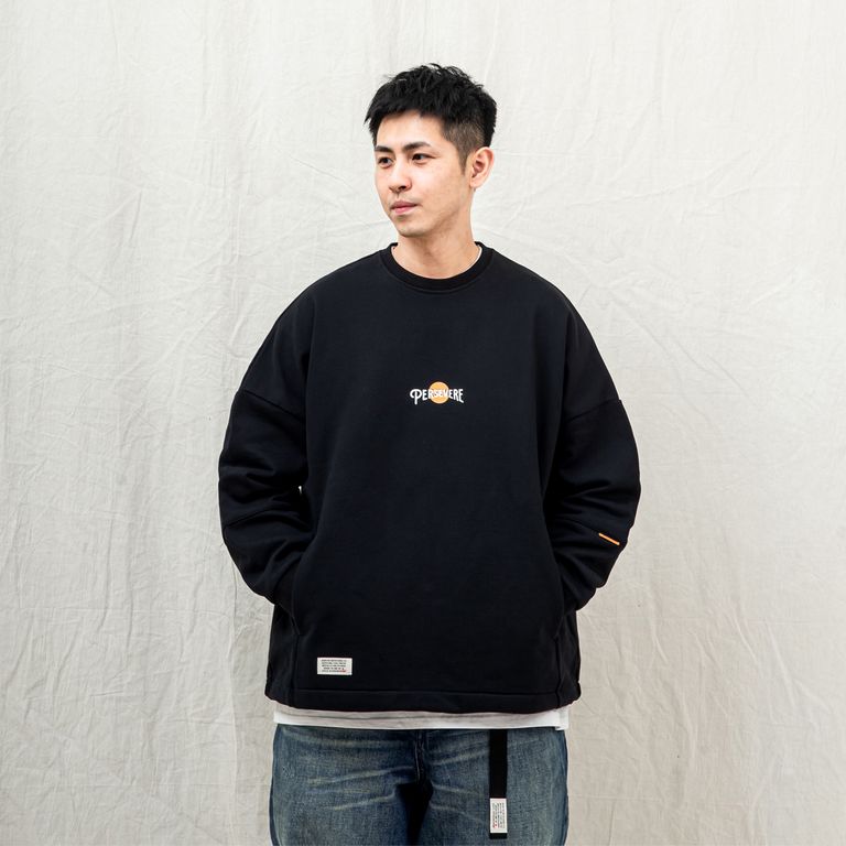 171cm 60kg : 着用サイズ M