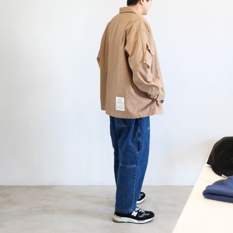 ミリジャケ、デニムを30代からにもハマるストリートな雰囲気で
