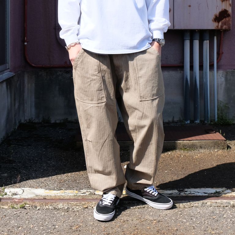 179cm 70kg : 着用サイズ 32(M)