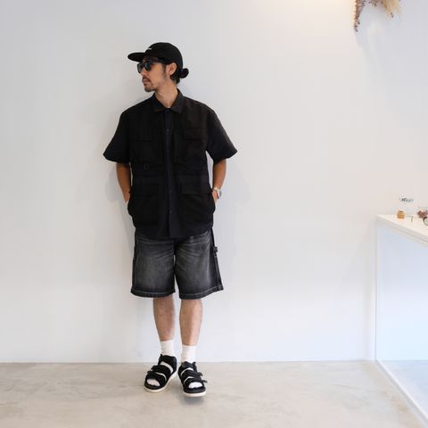 今っぽ過ぎず、古過ぎずというのをテーマにブラックで統一した夏のカジュアルコーデ