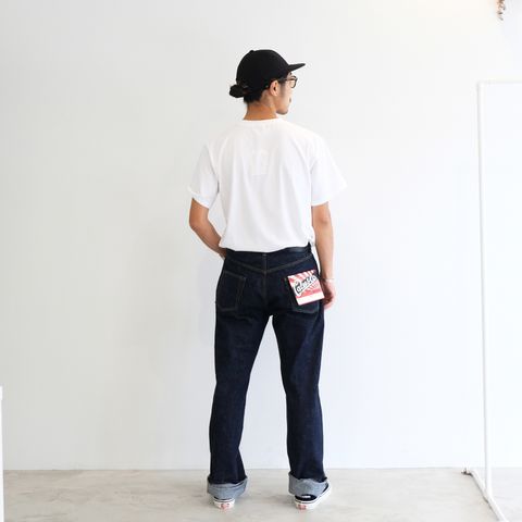 CALEE定番デニムはトレンドになど流されず男らしくいきたいなと