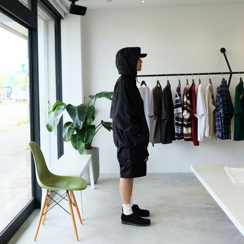 初秋をイメージした真っ黒コーデ