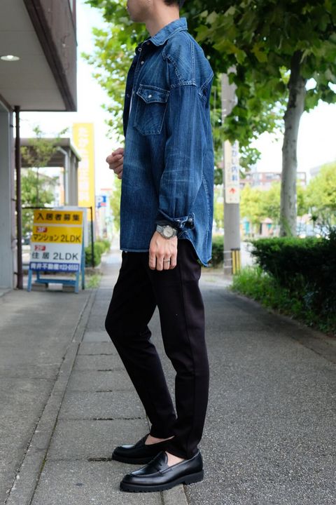 抜け感際立つ大人カジュアルスタイル