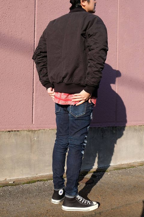 オトナの男カジュアルにペイズリー柄シャツを差し込むだけでイマドキに