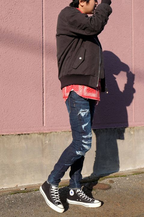 オトナの男カジュアルにペイズリー柄シャツを差し込むだけでイマドキに