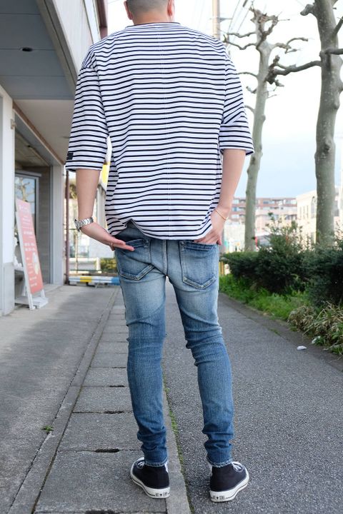 今、ボーダーTEEはこう着こなす