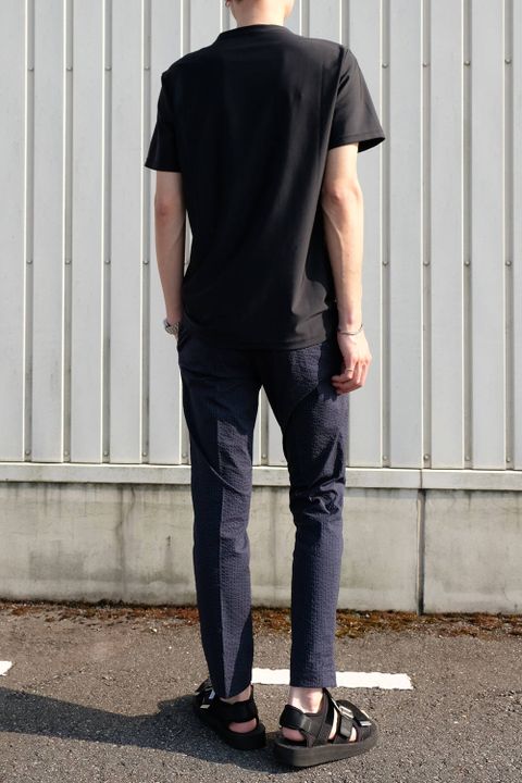 スポーティーなラッシュガードTEEをタウンユースにキレイに着こなす