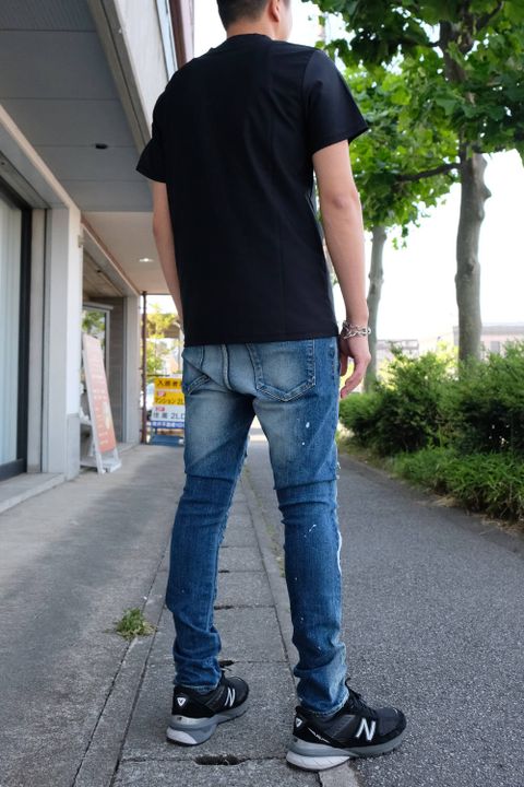 リサウンドクロージング人気のラッシュガードTEEをタウンユースに着こなす