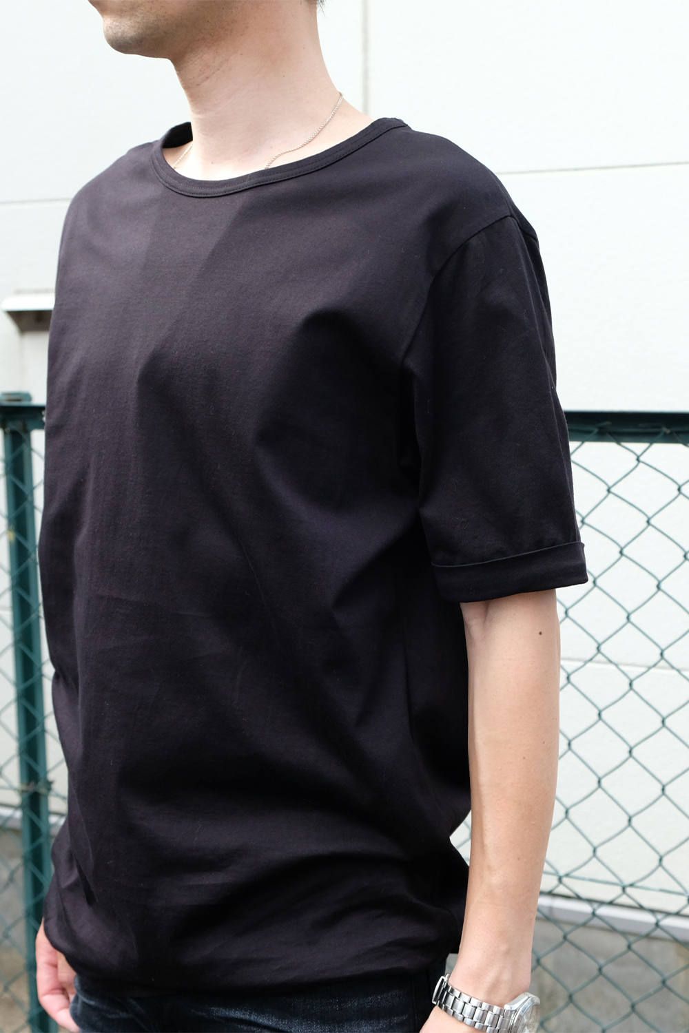 『上品に男らしく』を意識したTシャツスタイル
