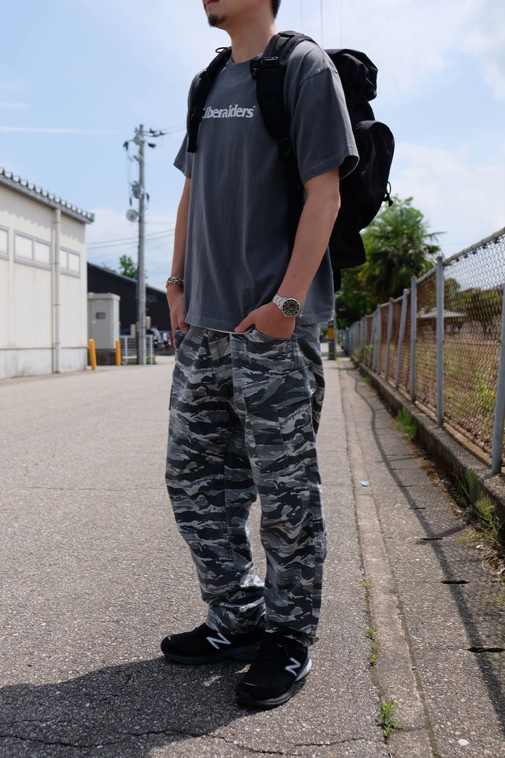 【liberaiders 20SS style】柄や小物をアクセントにしたモノトーンコーデ