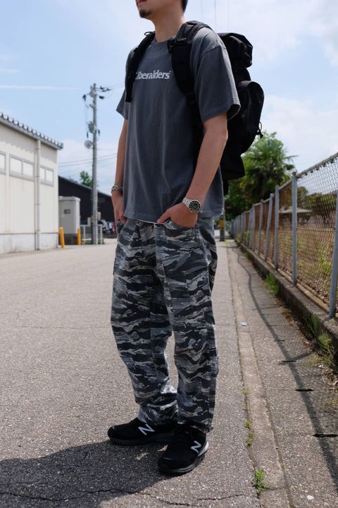 【liberaiders 20SS style】柄や小物をアクセントにしたモノトーンコーデ