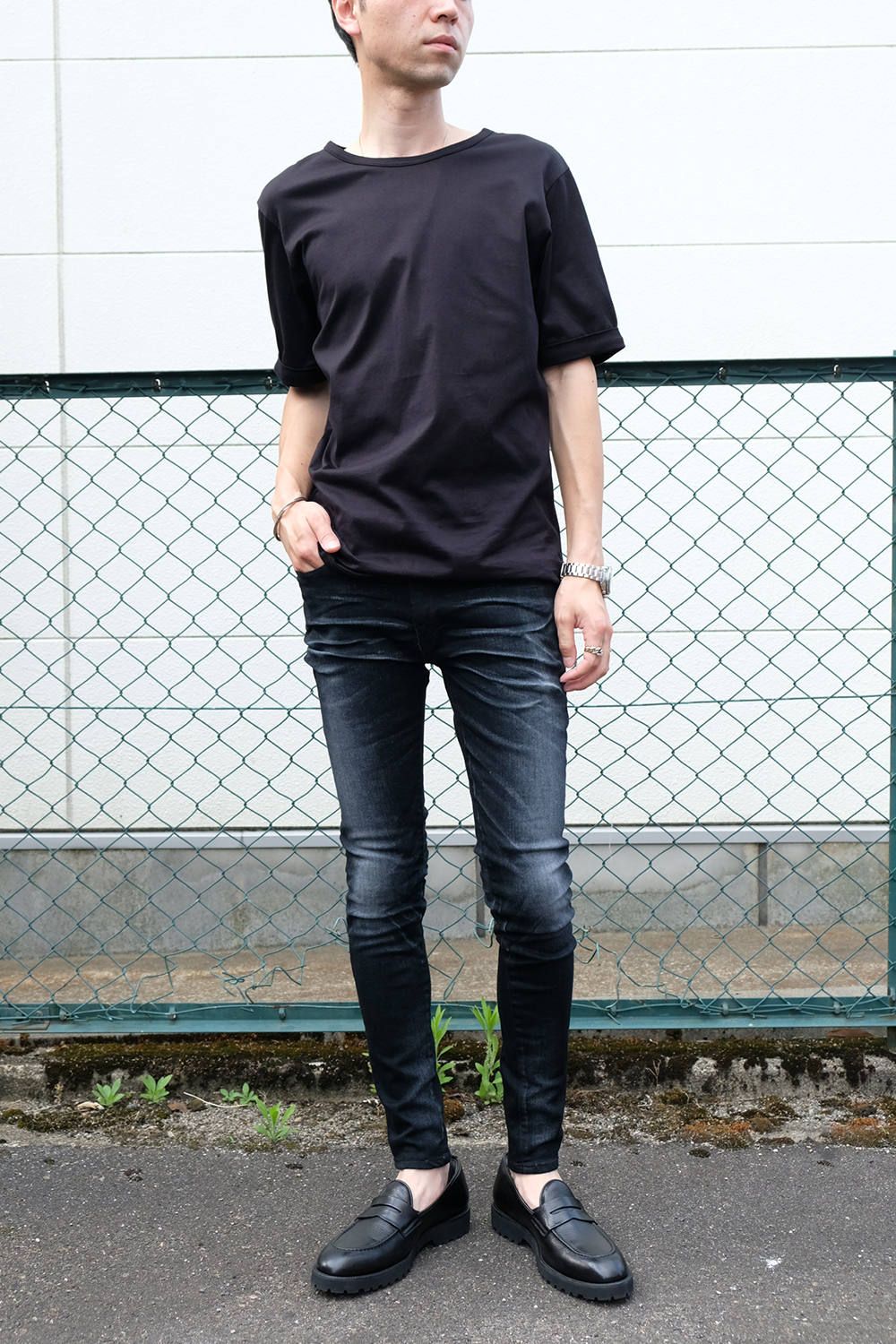 『上品に男らしく』を意識したTシャツスタイル
