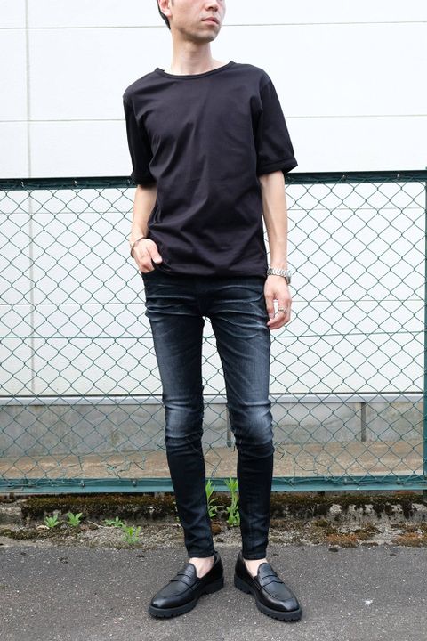 『上品に男らしく』を意識したTシャツスタイル