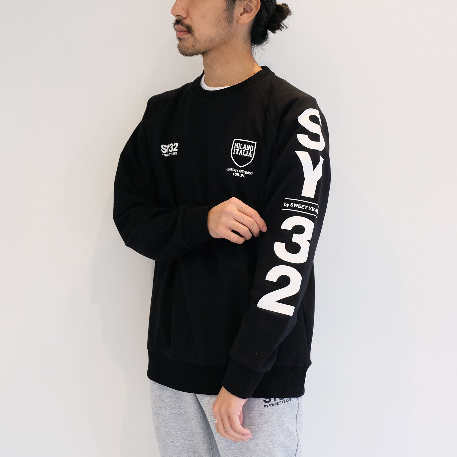 SY32 by SWEET YEARS - [ラスト1点 L ] shield logo P/O crew