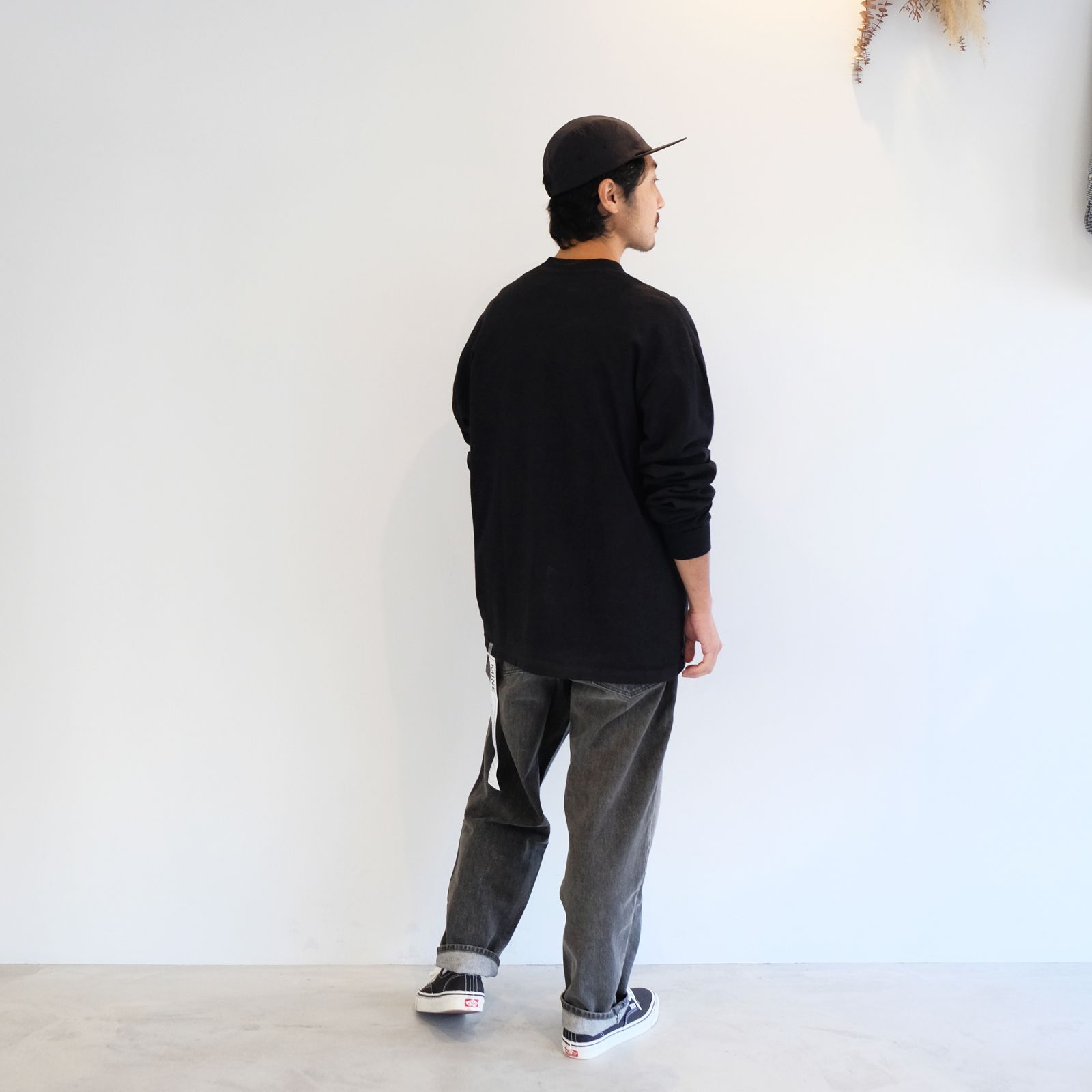 【2023.10.25(wed) 】オールブラックを良い具合の野暮ったさで
