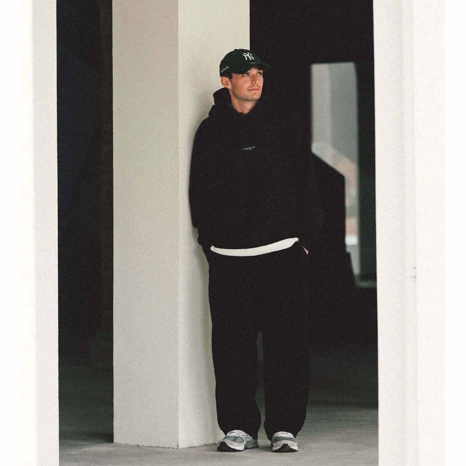 The Mall Hoodie / ブラック