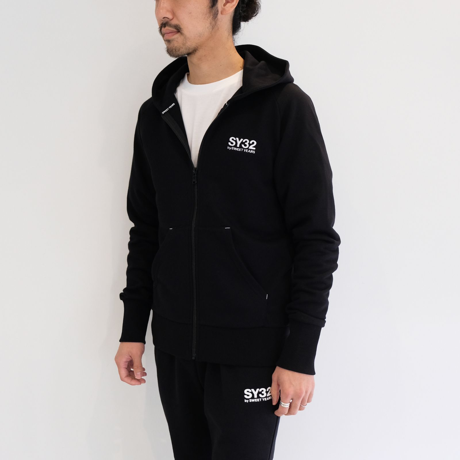 SY32 by SWEET YEARS - 【ラスト1点 M 】basic zip hoodie / ブラック ...