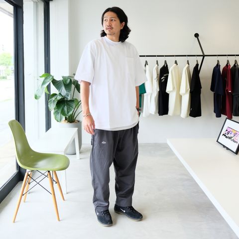 ほんのりキレイさも意識したTシャツスタイル