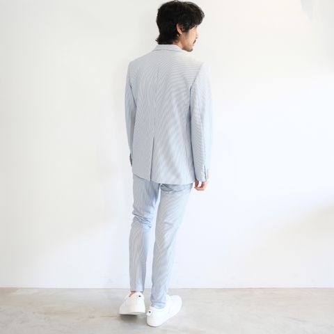 清涼感を感じさせ夏のオトナなセットアップスタイル