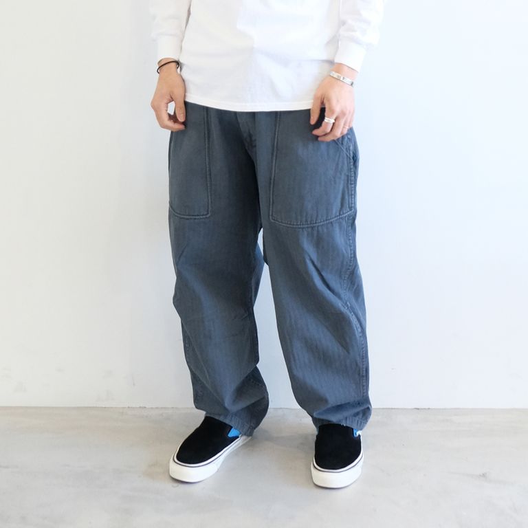 170cm 58kg : 着用サイズ 30(S)