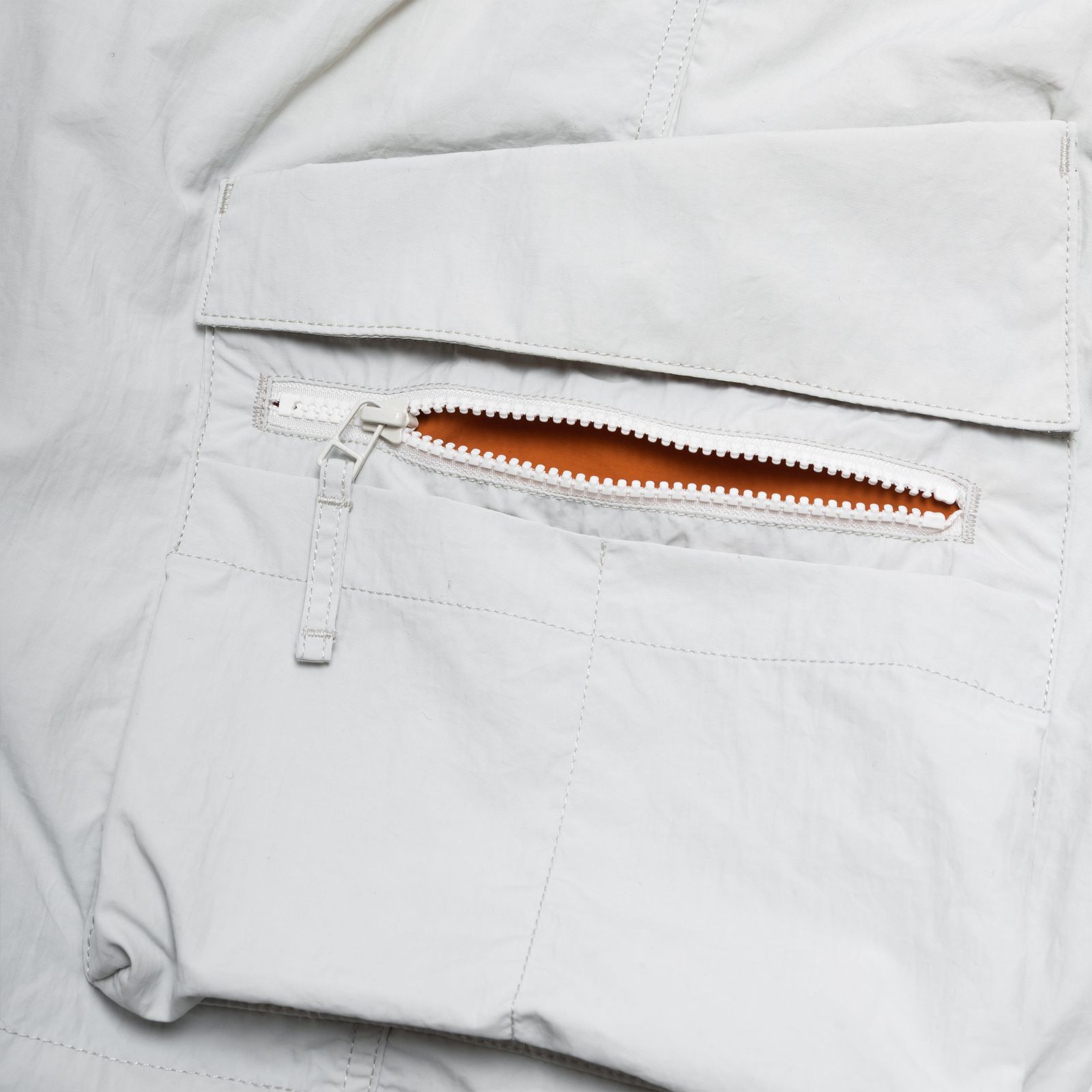 【ラスト1点 M 】water-repellent nylon cargo shorts / オフホワイト