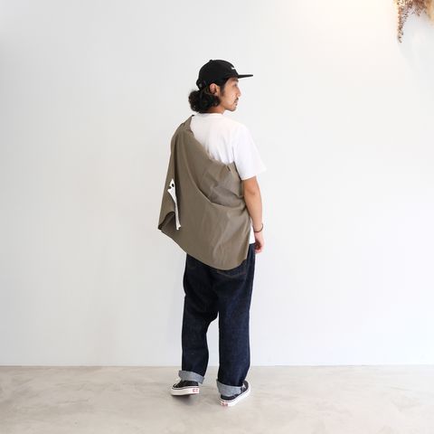 初秋のワイドデニムスタイル