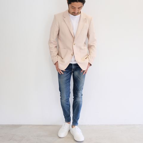 キッチリしつつも軽やかに着こなすスタイリッシュなジャケパンスタイル