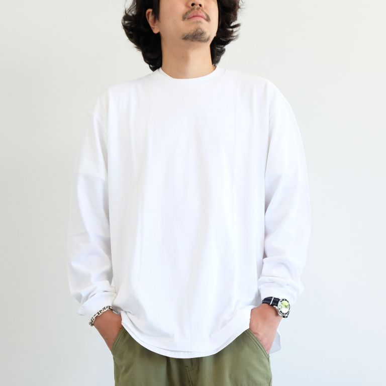 179cm 69kg : 着用サイズ XL