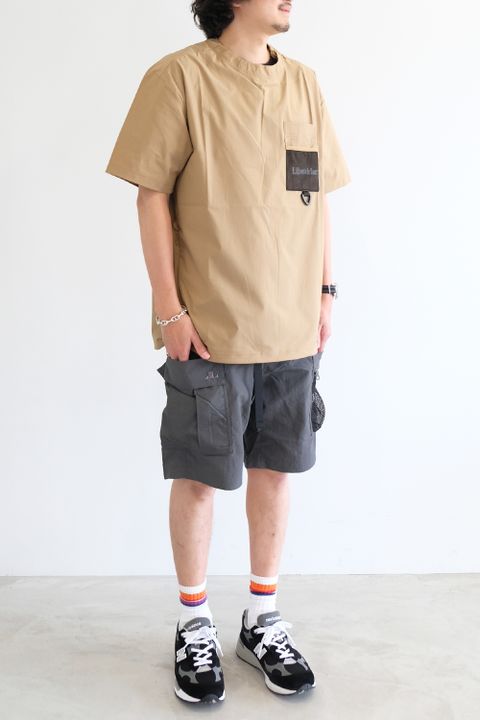 機能面にも優れたTシャツ+ショーツスタイル