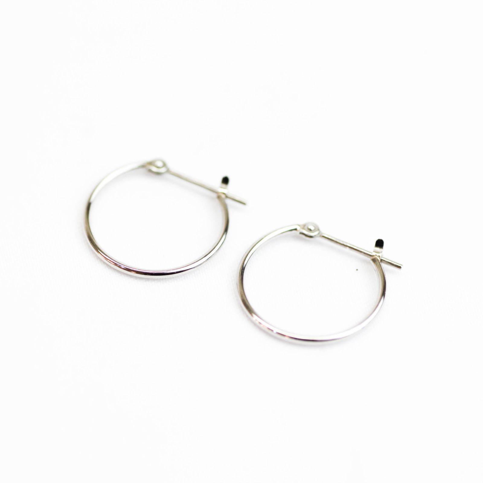 【即日発送可】プラチナフープピアス（1mm-15mm）