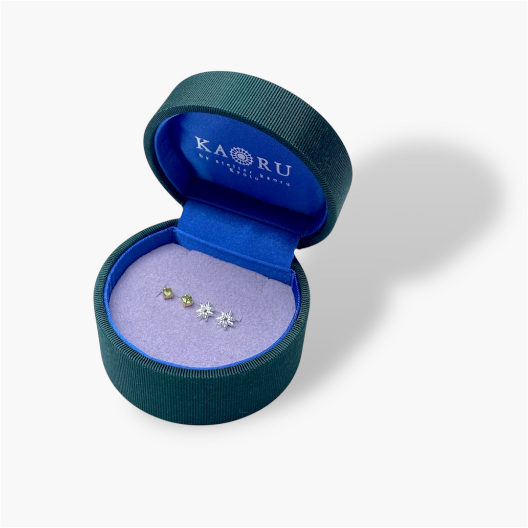 【即日発送可】【BOX付 限定セットピアス3(ペリドット)】スペクトラム ピアス(シルバー /K10)