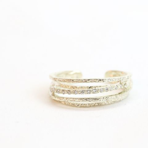 【フェア限定】ヘリックスダイヤモンドリング(K10グリーン)＊廃番商品＊現品限り