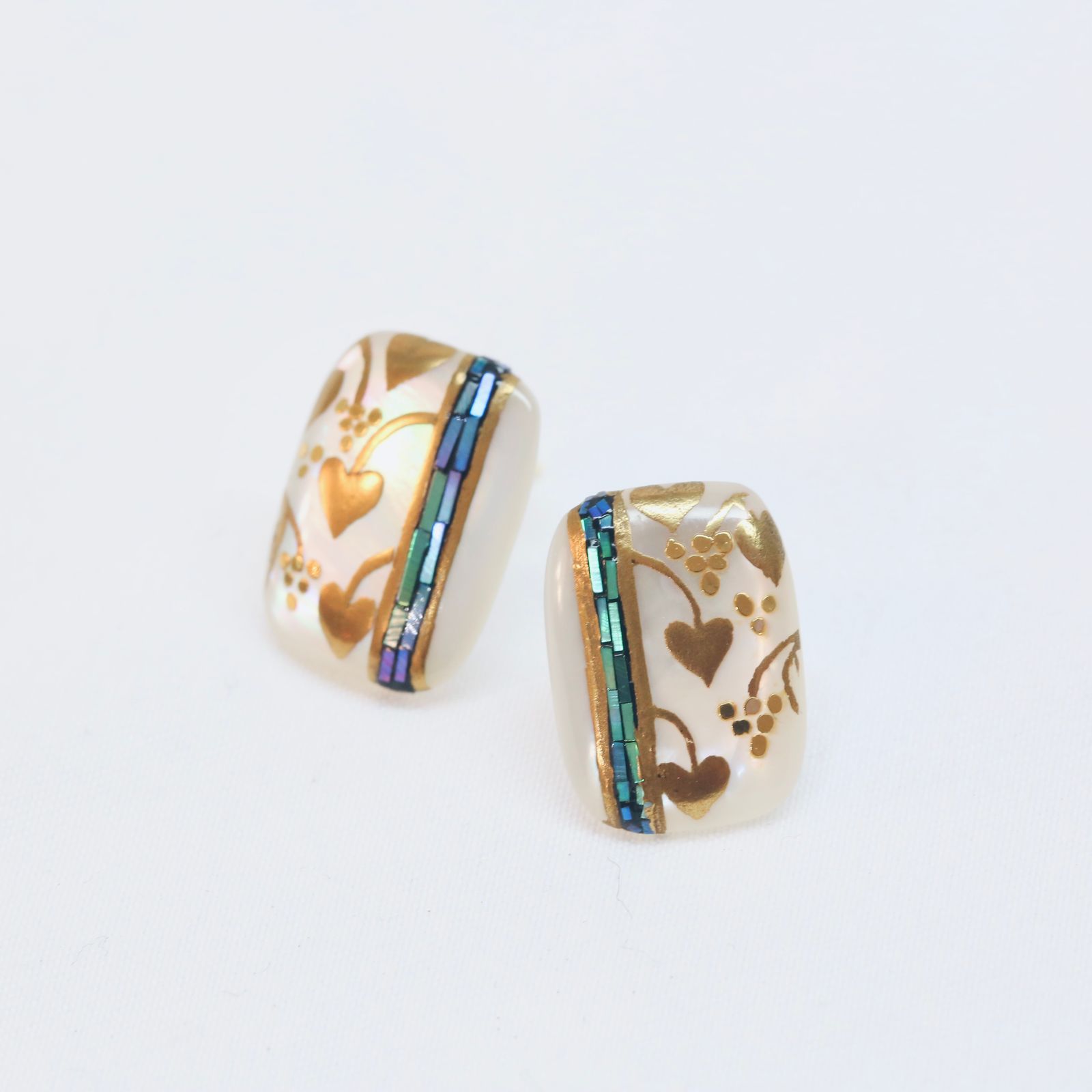 【即日発送可】Golden Grapes pierce