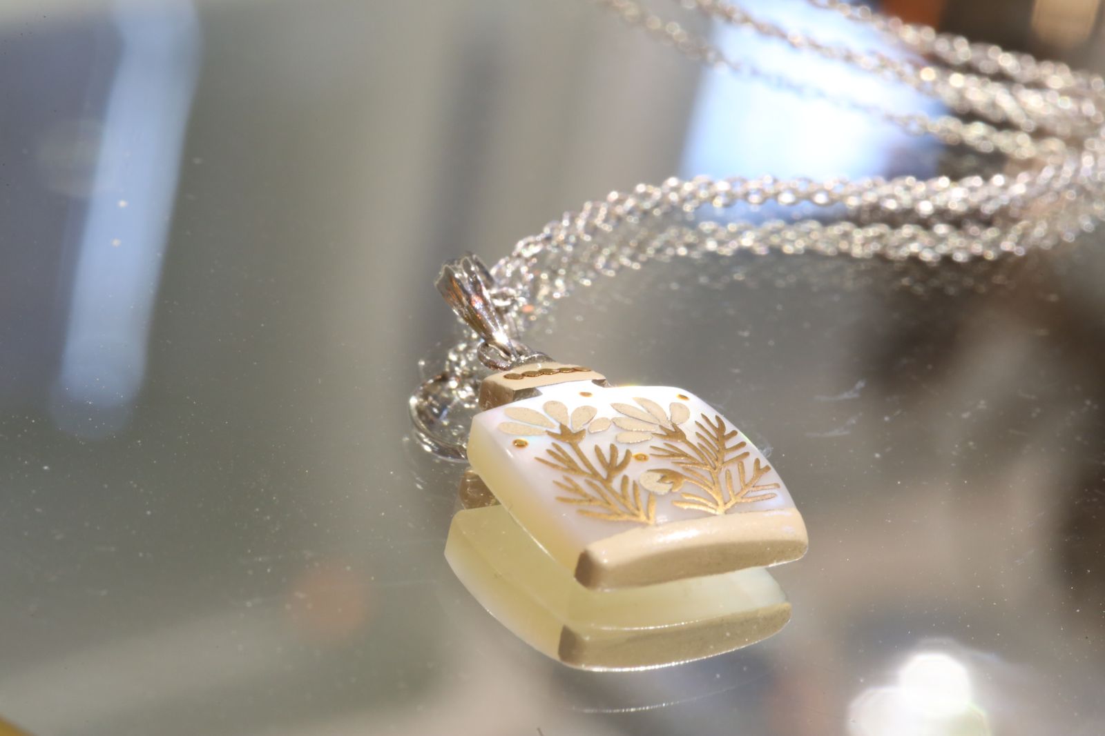 Perfume Bottle ORIENT/WT petiteペンダント