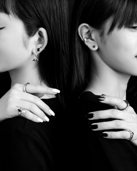 e.m. Black&White2