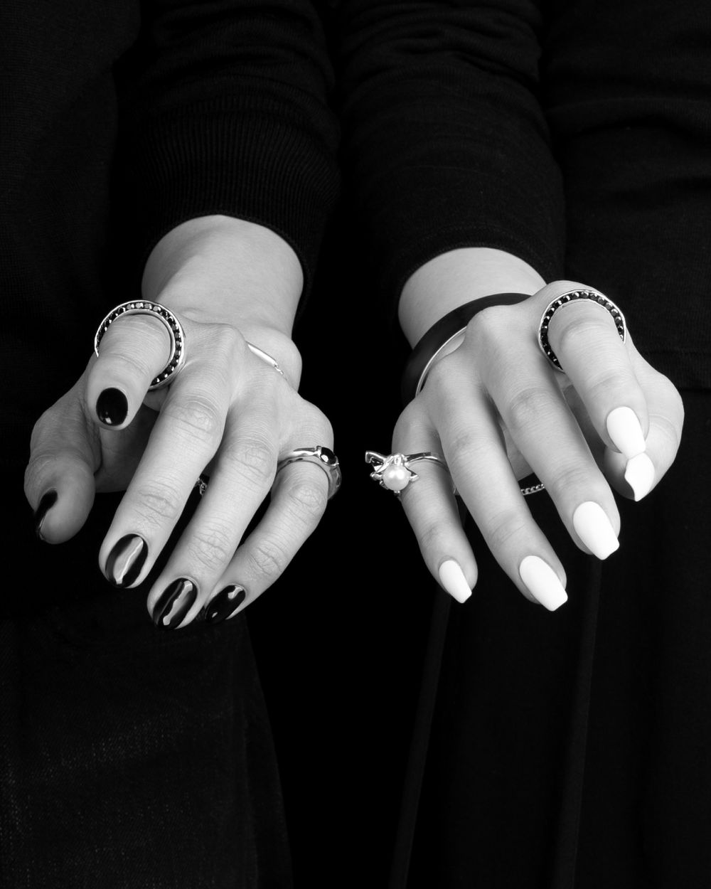 e.m. Black&White3