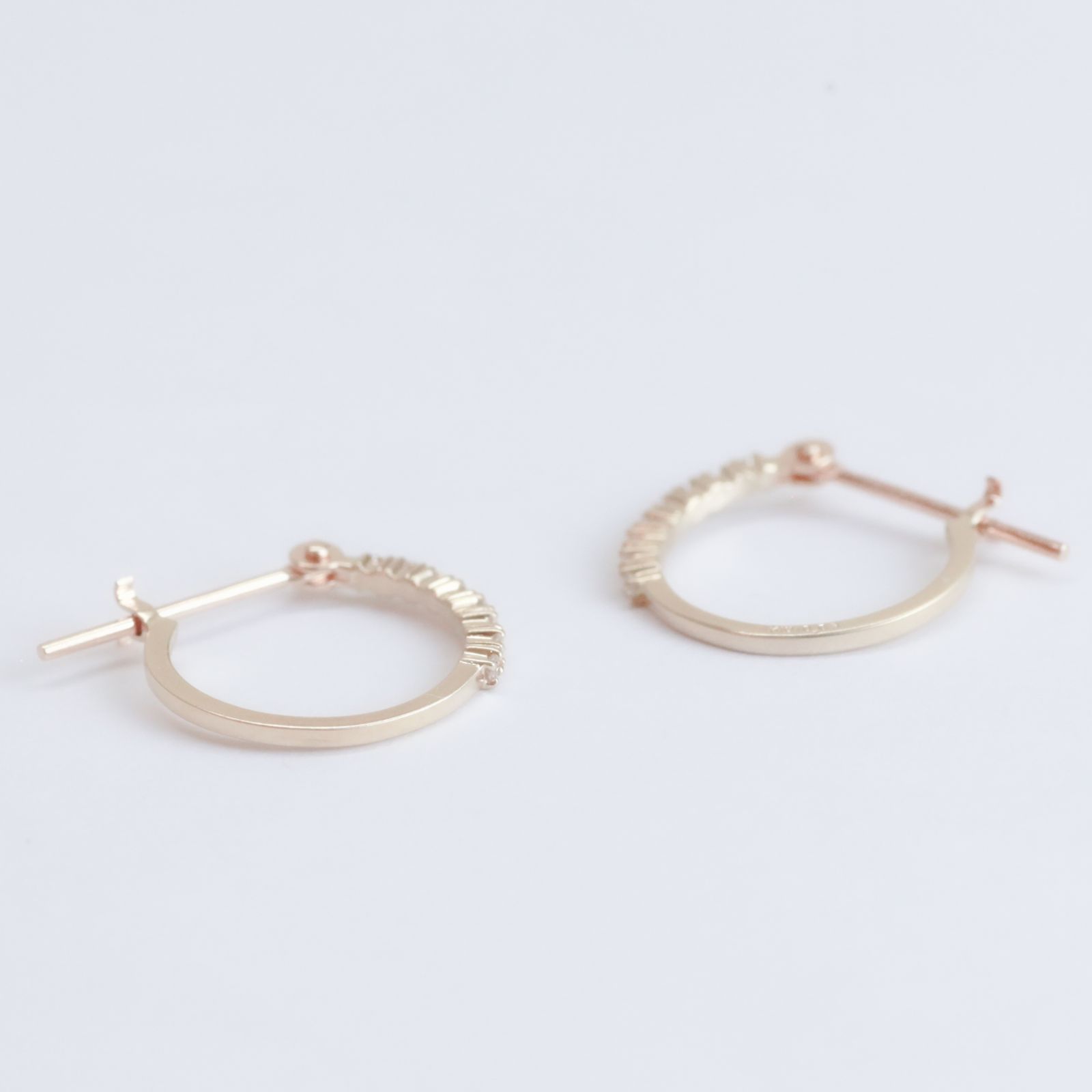 【即日発送可】エタニティダイヤピアス(K10)