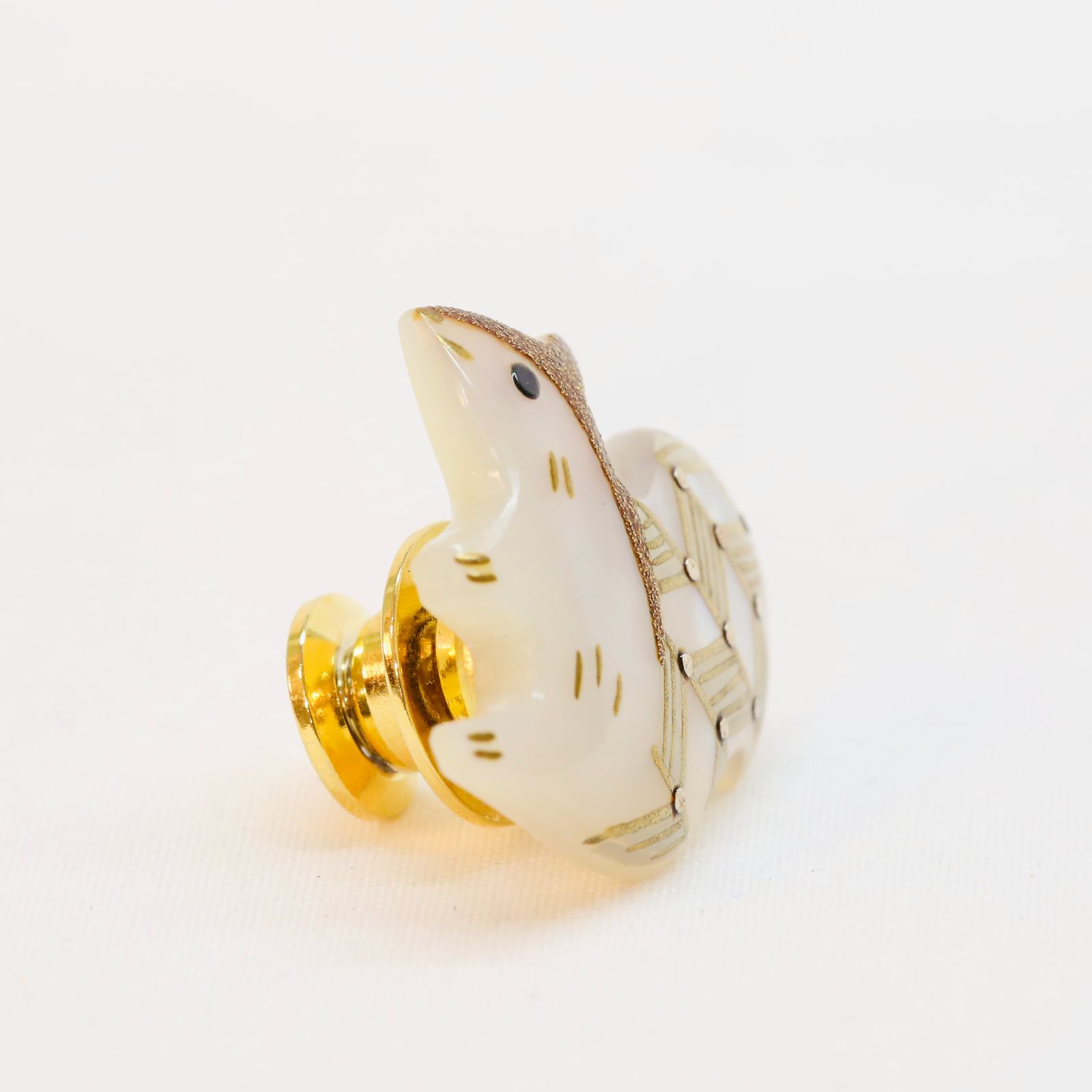 【即日発送可】Risu/WH  pin