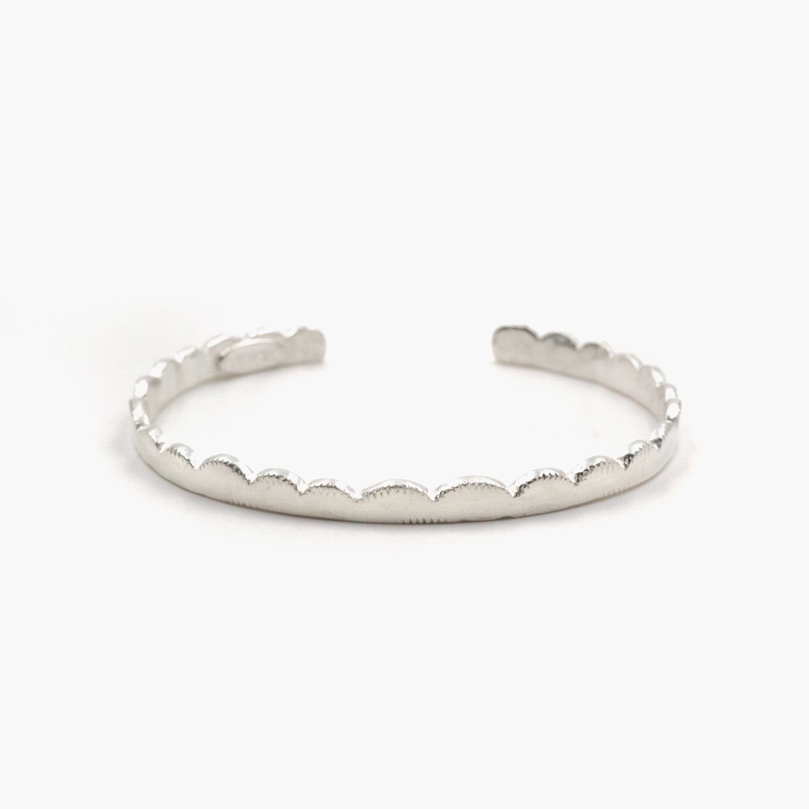 【即日発送可】KumoバングルS (シルバー)＊廃番商品