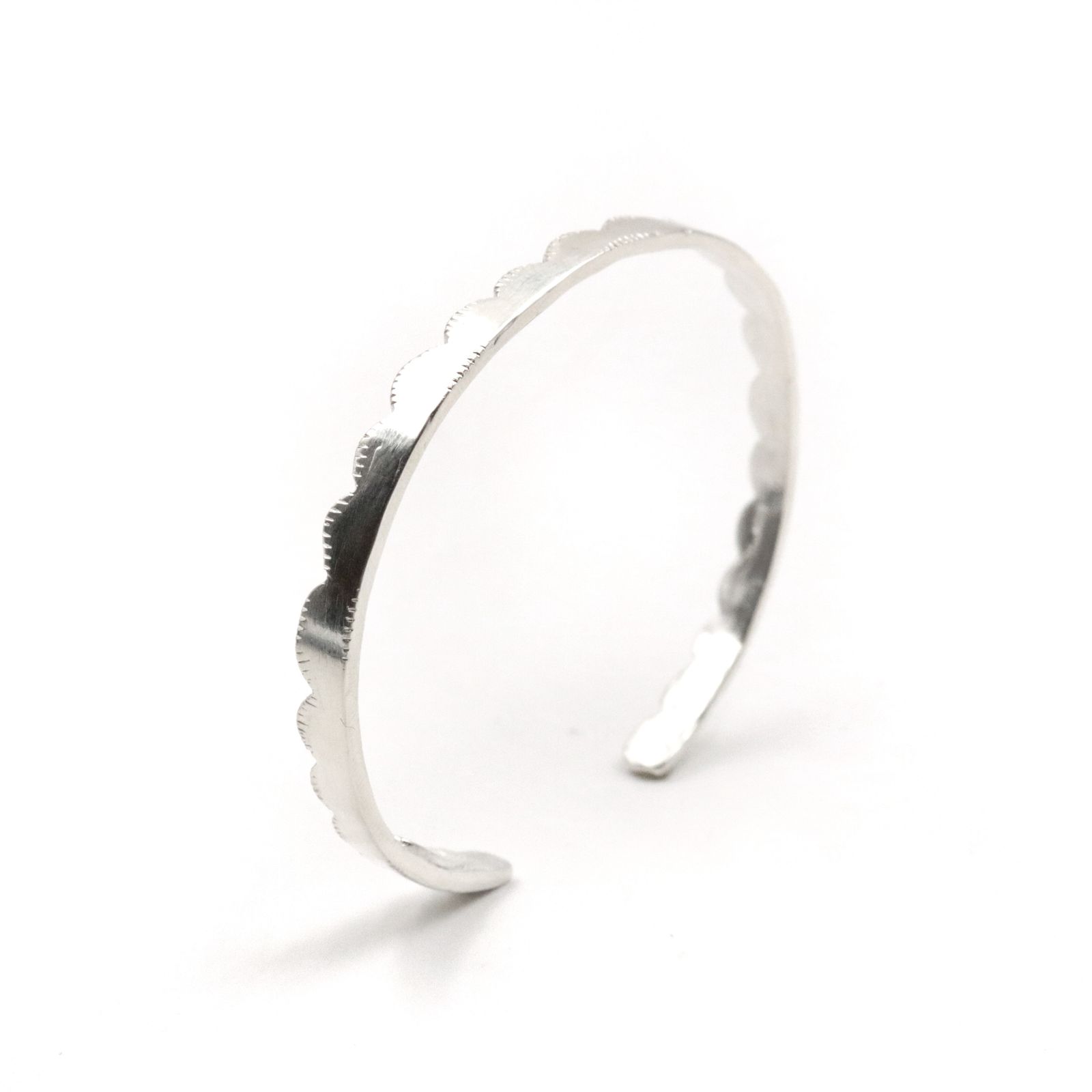 【即日発送可】KumoバングルS (シルバー)＊廃番商品