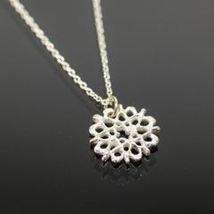 【即日発送可】レースフラワーネックレス(シルバー)*廃番商品